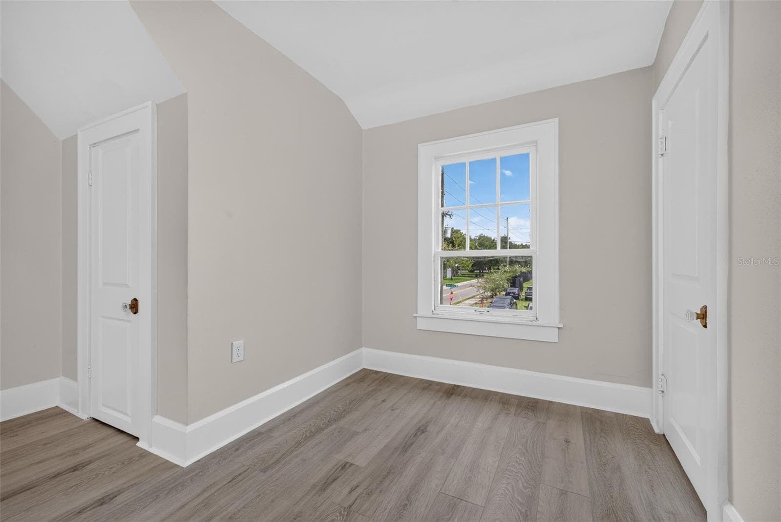 Single Family Residence at 1201 OAKHILL ST, LAKELAND, photo 28 of 44