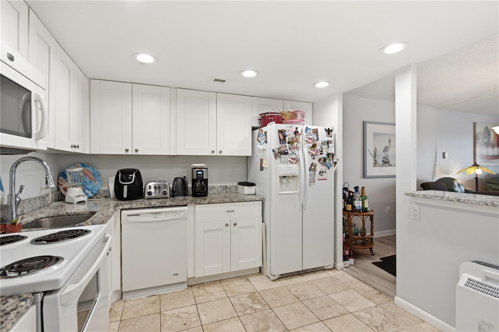 Condominium at 800 S GULFVIEW BLVD #403, CLEARWATER BEACH, photo 19 of 54