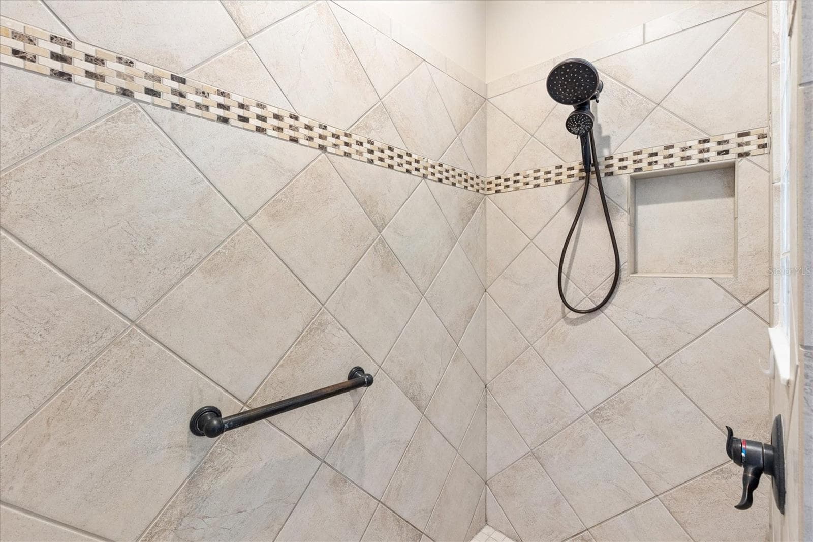 Master Bath Shower - 1304 BRUNELL ST, THE VILLAGES