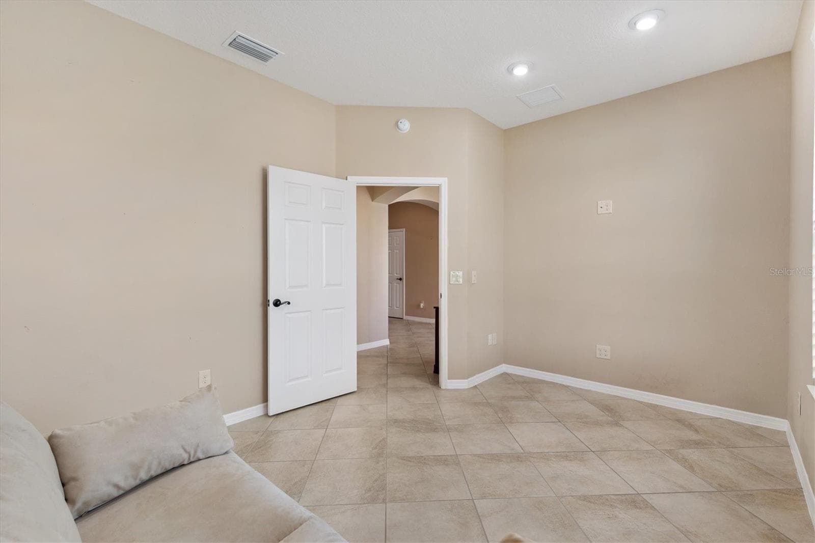 Front Guest Bedroom - 1304 BRUNELL ST, THE VILLAGES