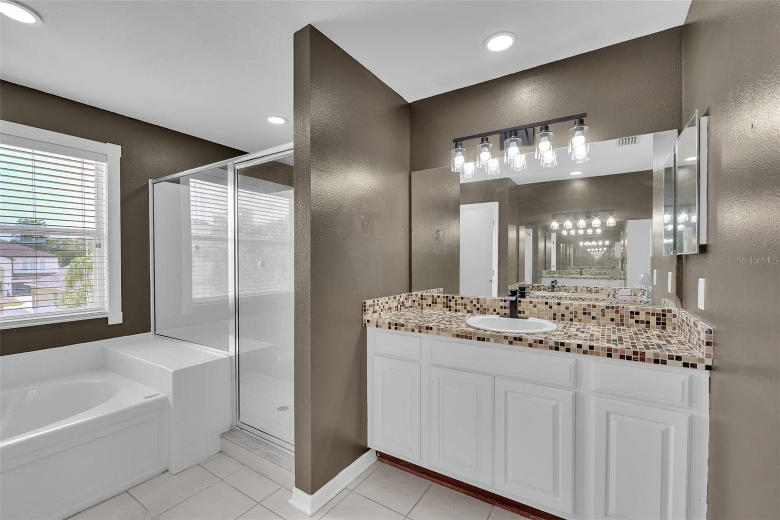 Single Family Residence at 1250 LORETTO CIR, ODESSA, photo 35 of 64