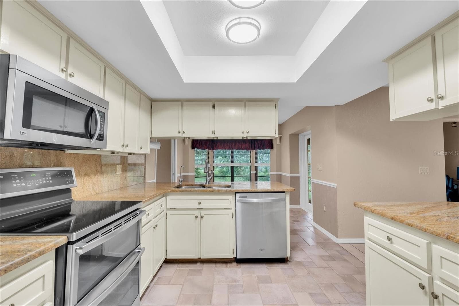Single Family Residence at 6812 RIDGE TOP DR, NEW PORT RICHEY, photo 15 of 70