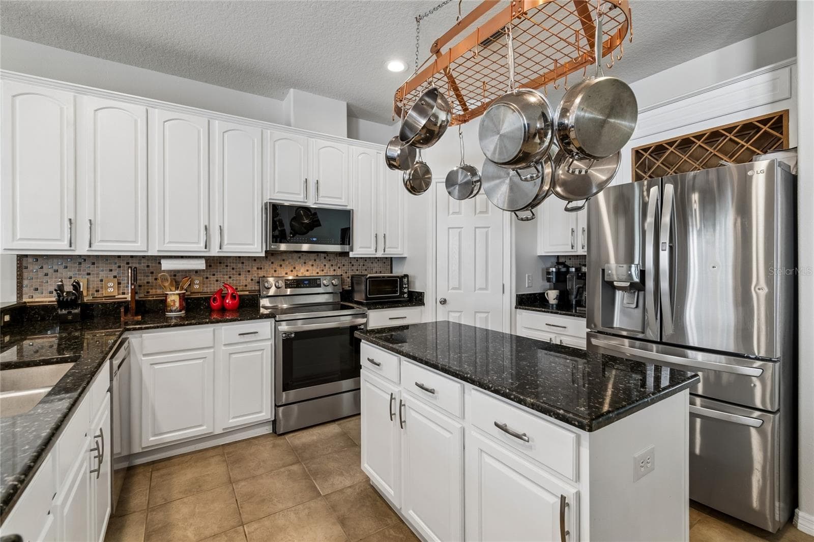 Single Family Residence at 11232 CREEK HAVEN DR, RIVERVIEW, photo 9 of 59