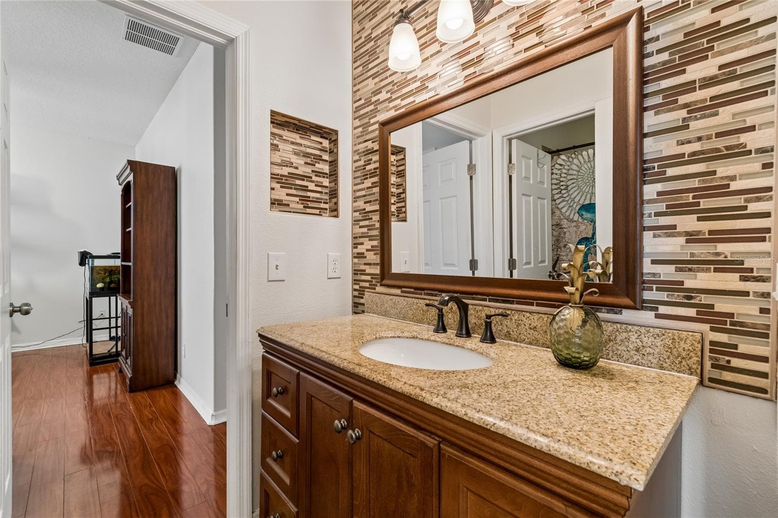 Downstairs BathJack and Jill Bath - 11232 CREEK HAVEN DR, RIVERVIEW