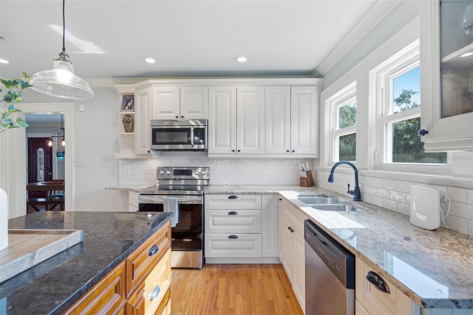 Bright & Updated Kitchen - 106 W COMANCHE AVE, TAMPA