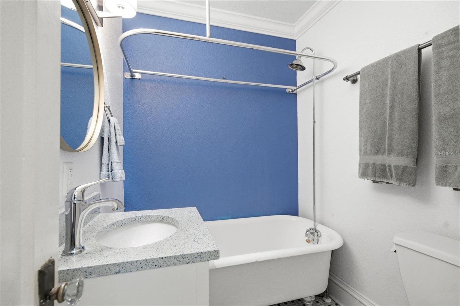 Clawfoot Tub- Second Bath - 106 W COMANCHE AVE, TAMPA