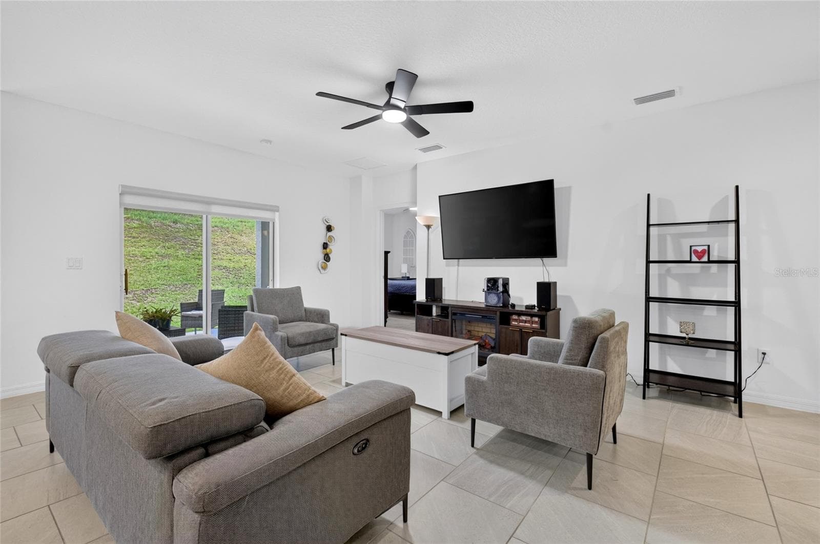 Single Family Residence at 1181 STRATTON AVE, GROVELAND, photo 9 of 48