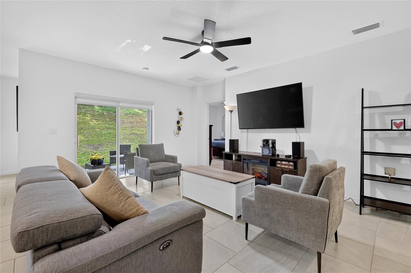 Single Family Residence at 1181 STRATTON AVE, GROVELAND, photo 11 of 48