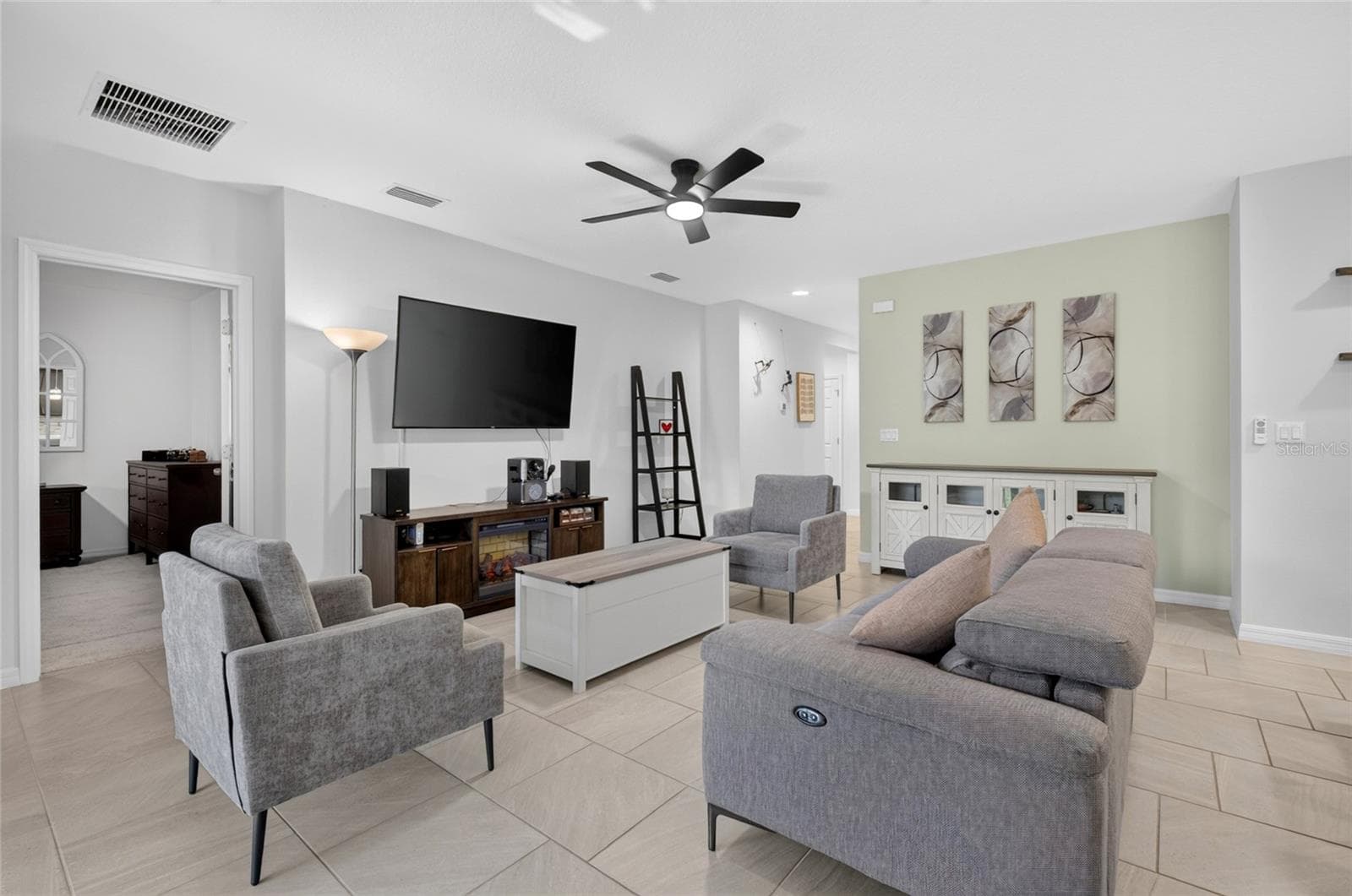 Single Family Residence at 1181 STRATTON AVE, GROVELAND, photo 12 of 48