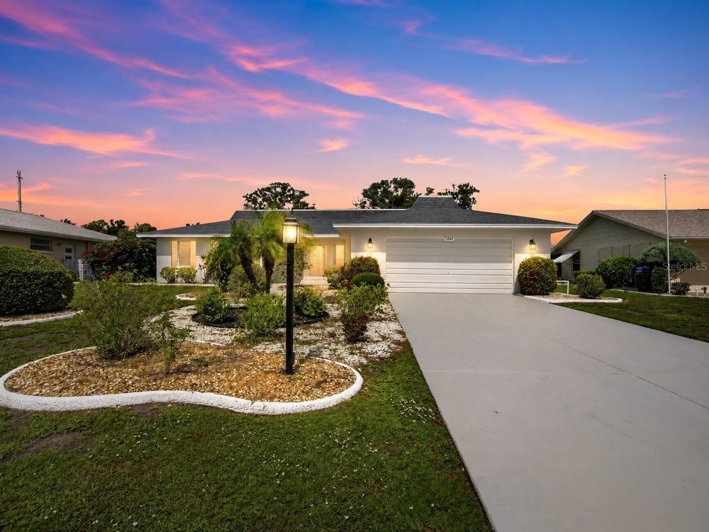 1244 W DEL WEBB BLVD