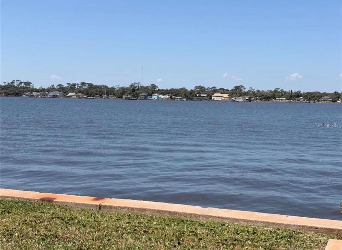 Beautiful views of the Halifax River Intracoastal! - 3009 N HALIFAX AVE #2, DAYTONA BEACH