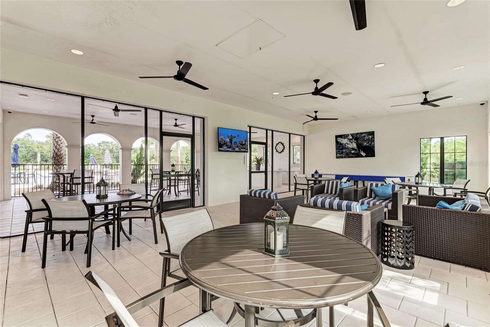Single Family Residence at 3512 SAVANNA PALMS CT, LAKEWOOD RANCH, photo 51 of 60