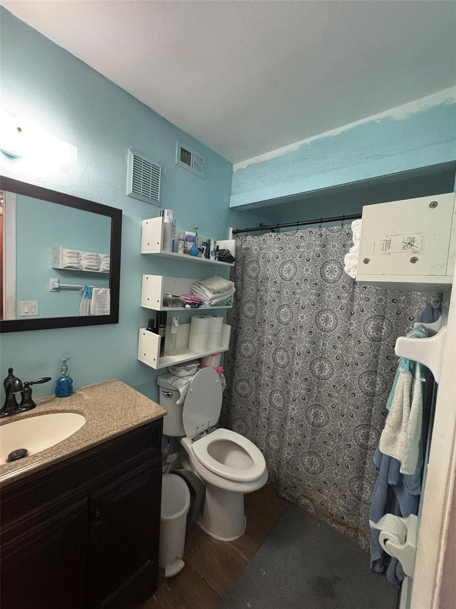 1st Floor Full Bath - 513 OAKCREST ST, ALTAMONTE SPRINGS