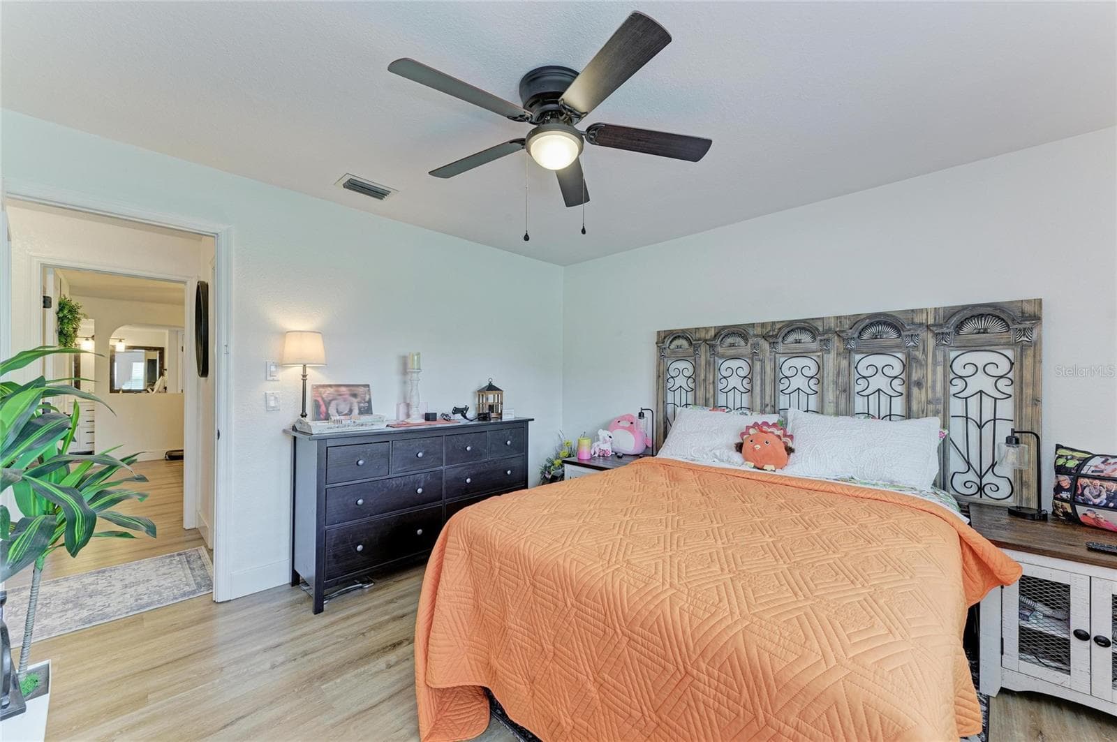 Single Family Residence at 18565 EDGEWATER DR, PORT CHARLOTTE, photo 25 of 38