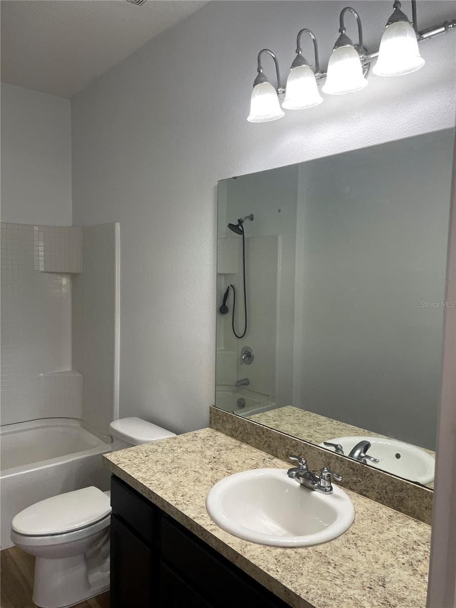 Single Family Residence at 15725 PINE SISKIN LOOP, MASCOTTE, photo 13 of 17
