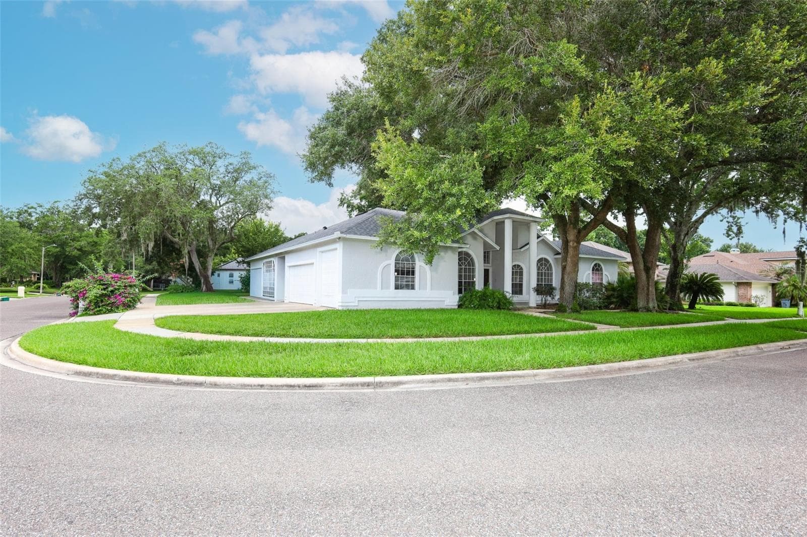 Single Family Residence at 2357 CHANTILLY TER, OVIEDO, photo 2 of 61