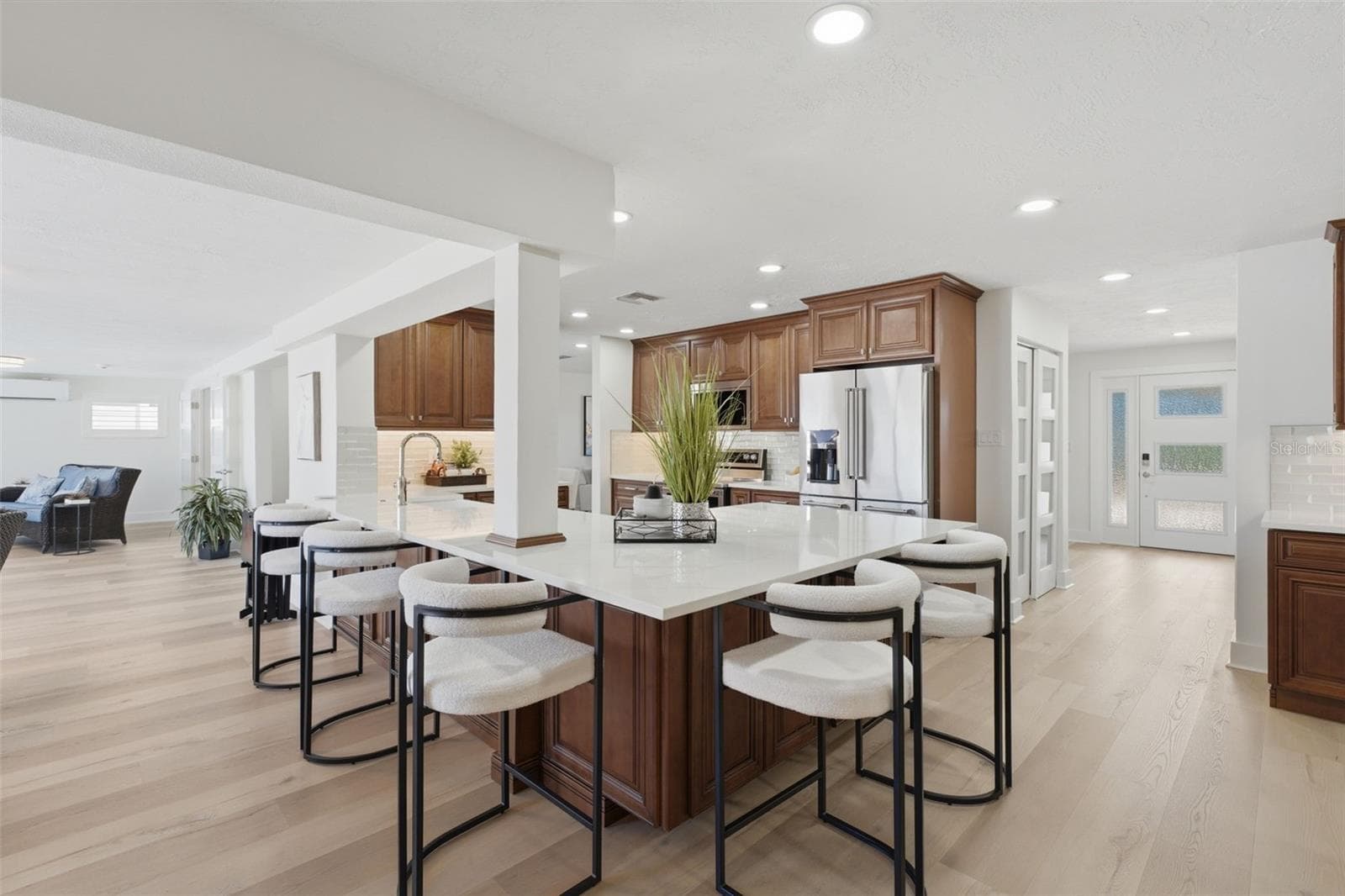 Single Family Residence at 6414 2ND PALM PT, ST PETE BEACH, photo 19 of 81