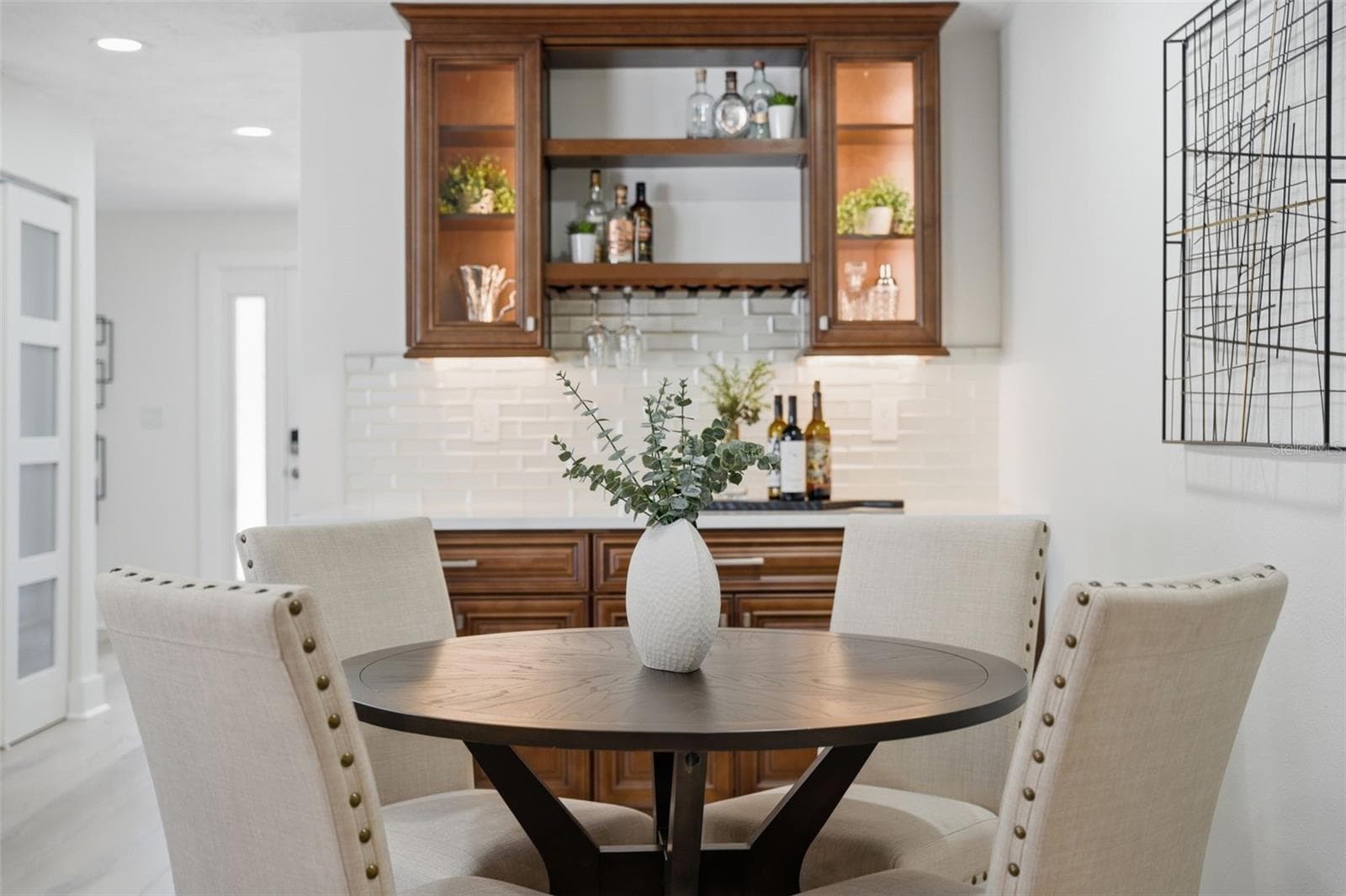 Built in Bar with KitchenAid ice maker - 6414 2ND PALM PT, ST PETE BEACH