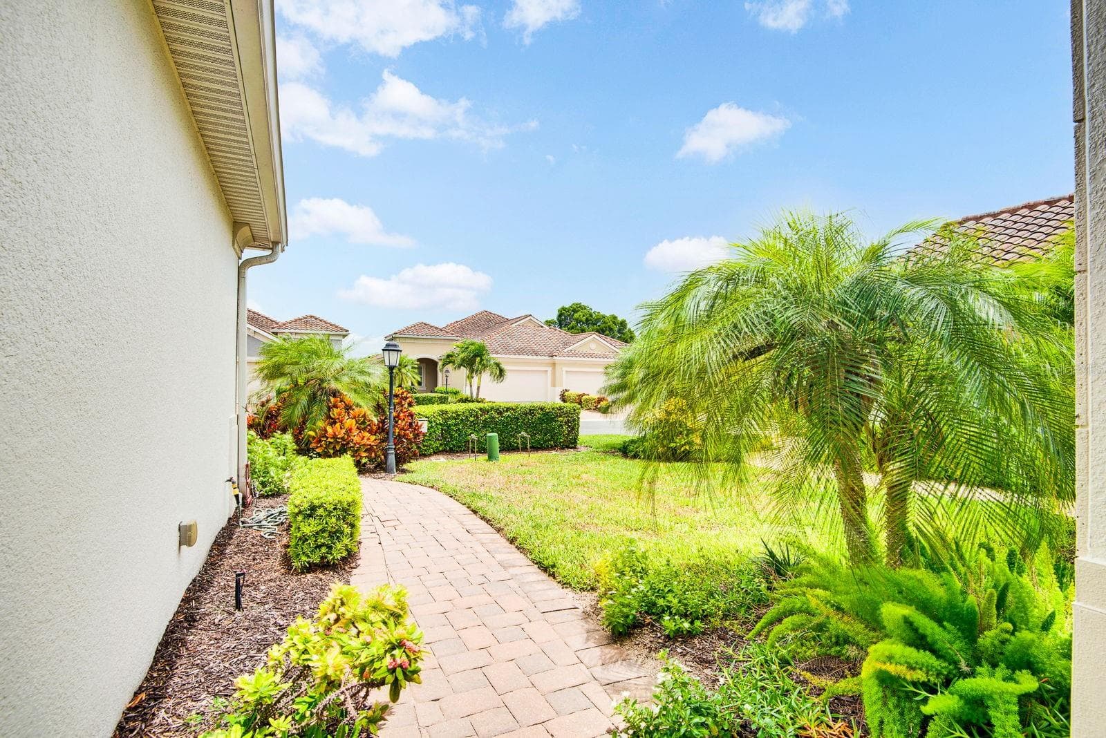 Villa at 1418 CALLE GRAND ST, BRADENTON, photo 4 of 54