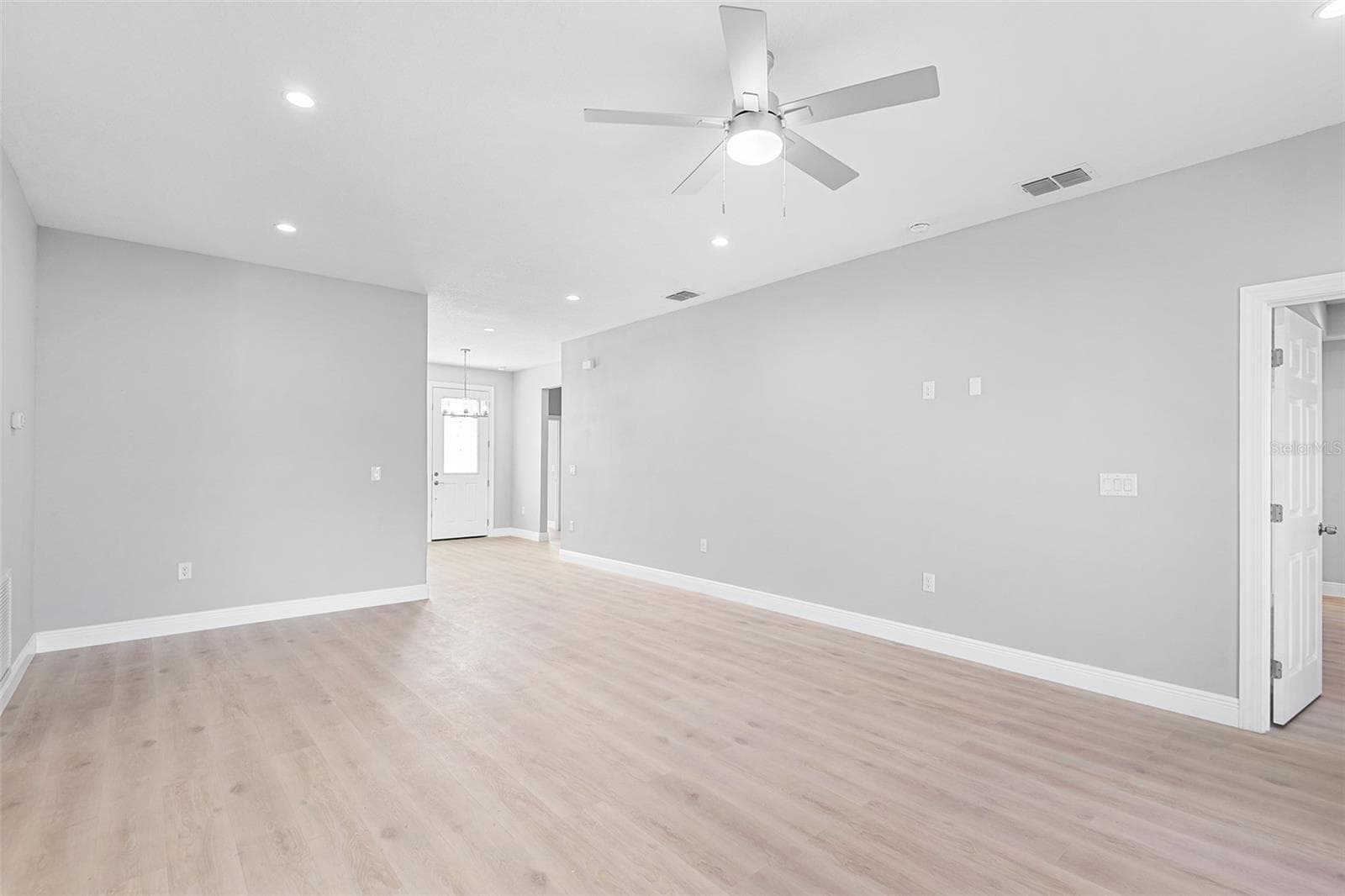 Single Family Residence at 2519 AVENUE E SW, WINTER HAVEN, photo 5 of 24