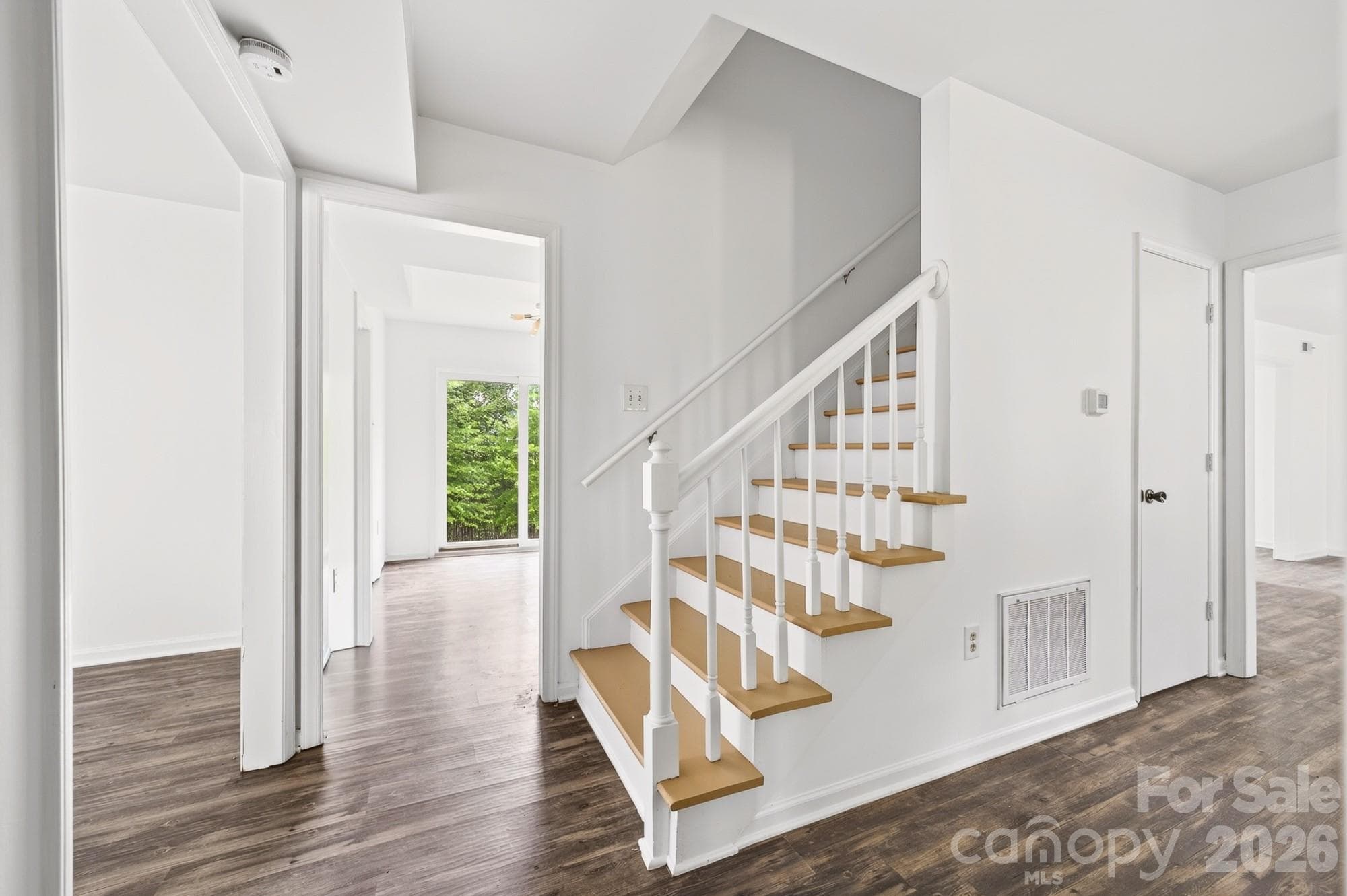 Single Family Residence at 616 Silversmith Lane, Charlotte, photo 12 of 39