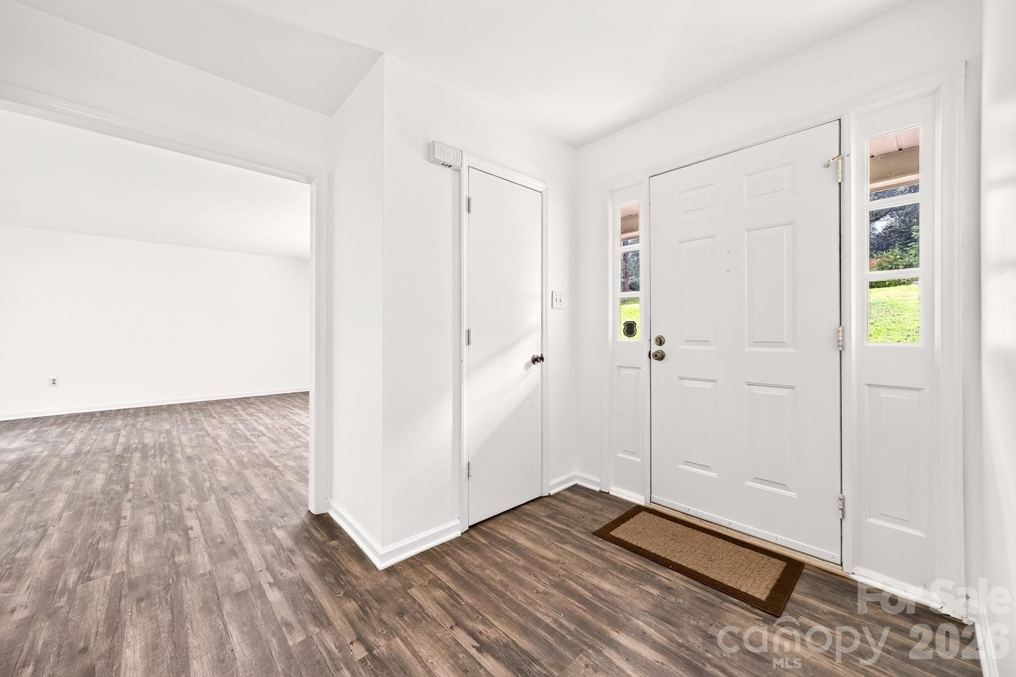 Single Family Residence at 616 Silversmith Lane, Charlotte, photo 13 of 39