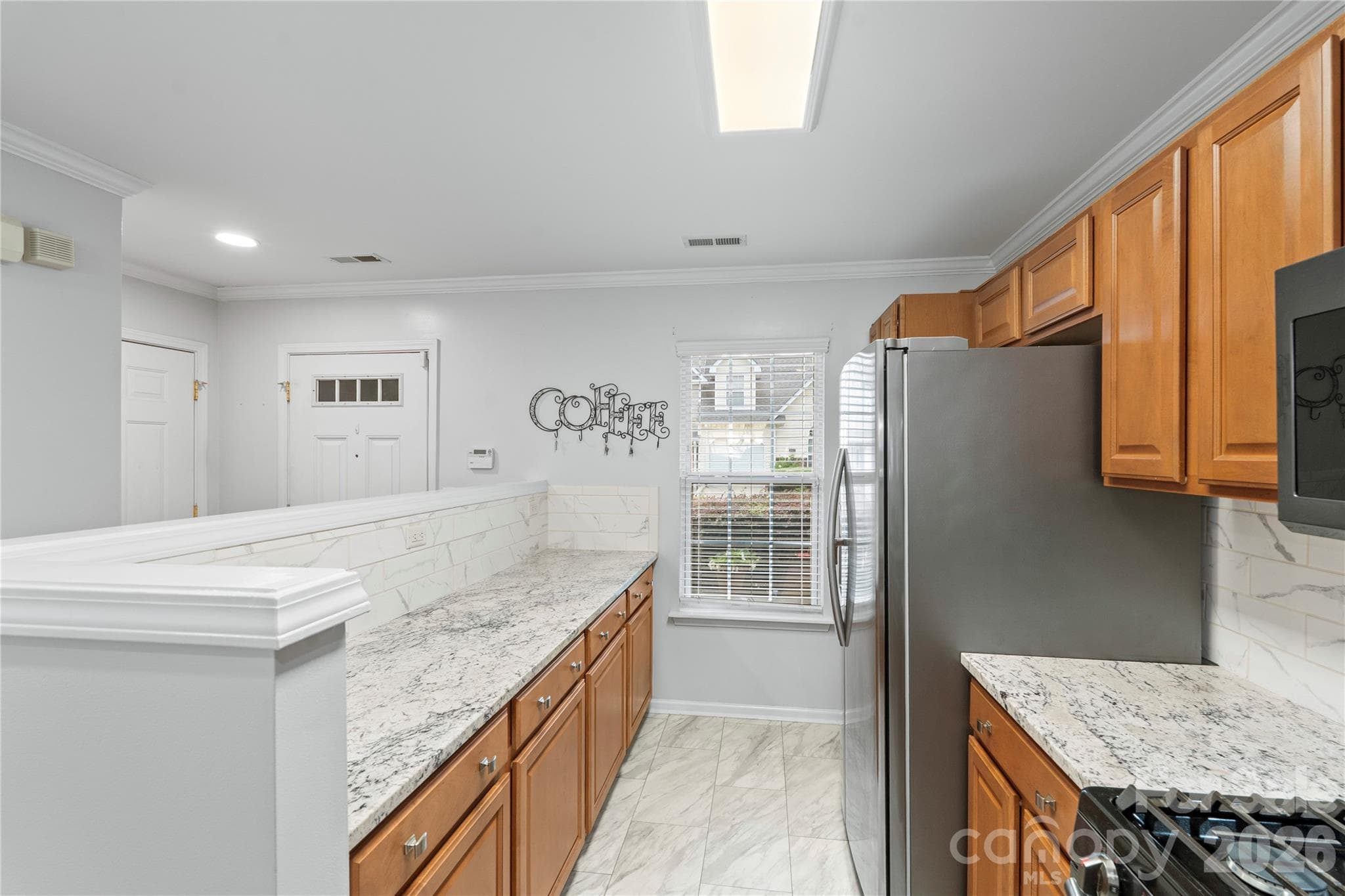 Townhouse at 806 Rock Lake Glen, Fort Mill, photo 11 of 48