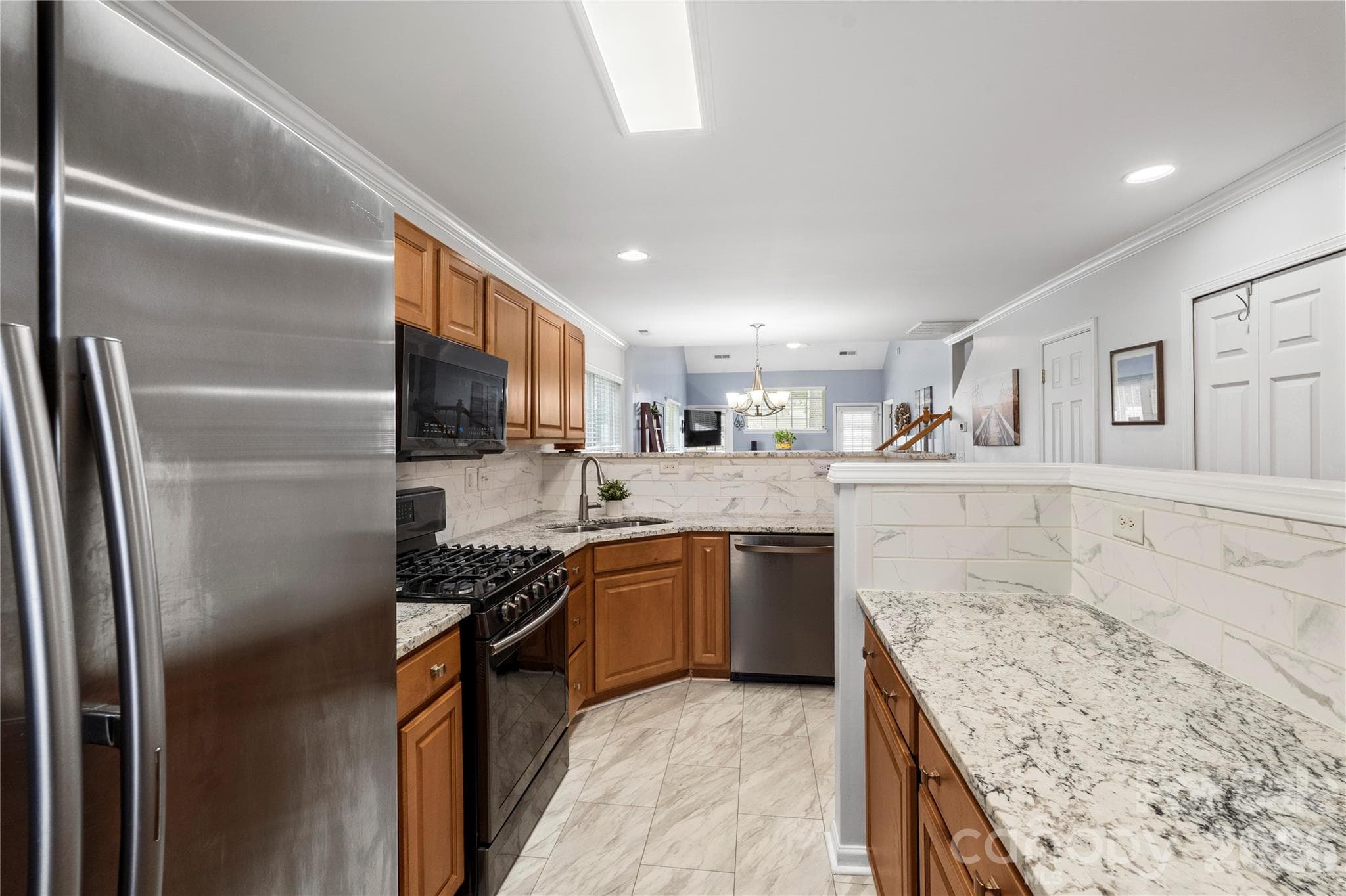 Townhouse at 806 Rock Lake Glen, Fort Mill, photo 13 of 48