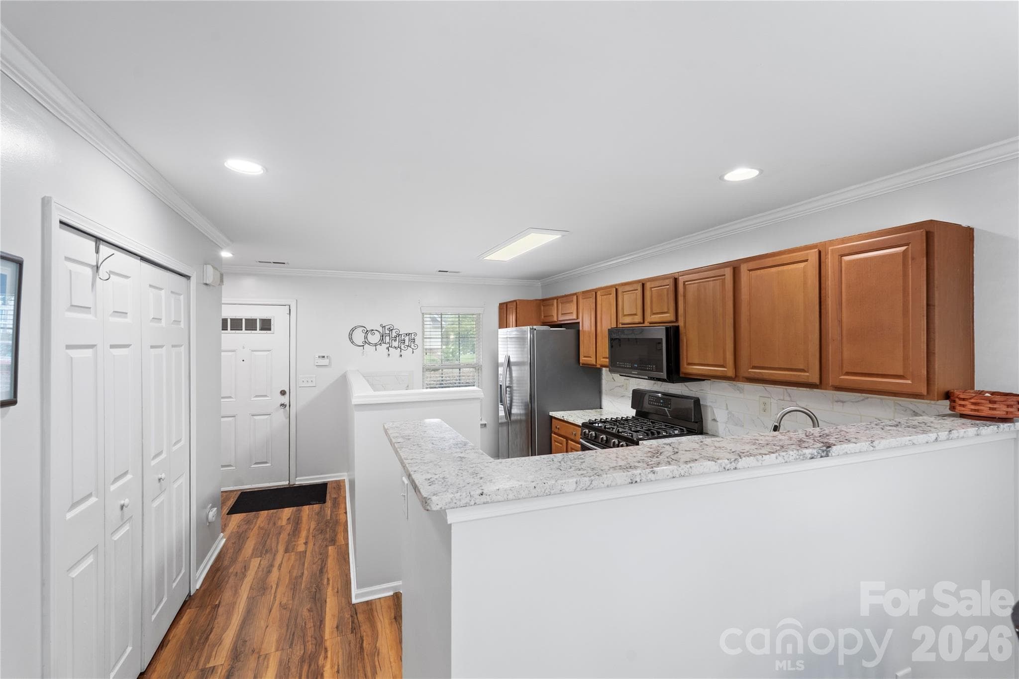Townhouse at 806 Rock Lake Glen, Fort Mill, photo 15 of 48