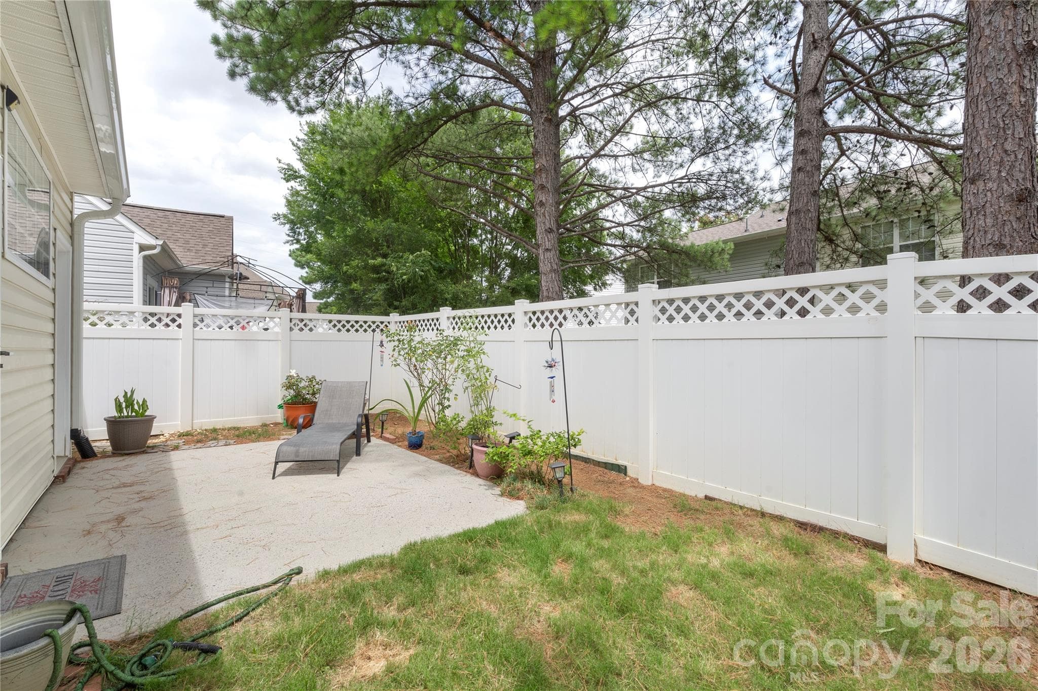 Townhouse at 806 Rock Lake Glen, Fort Mill, photo 42 of 48