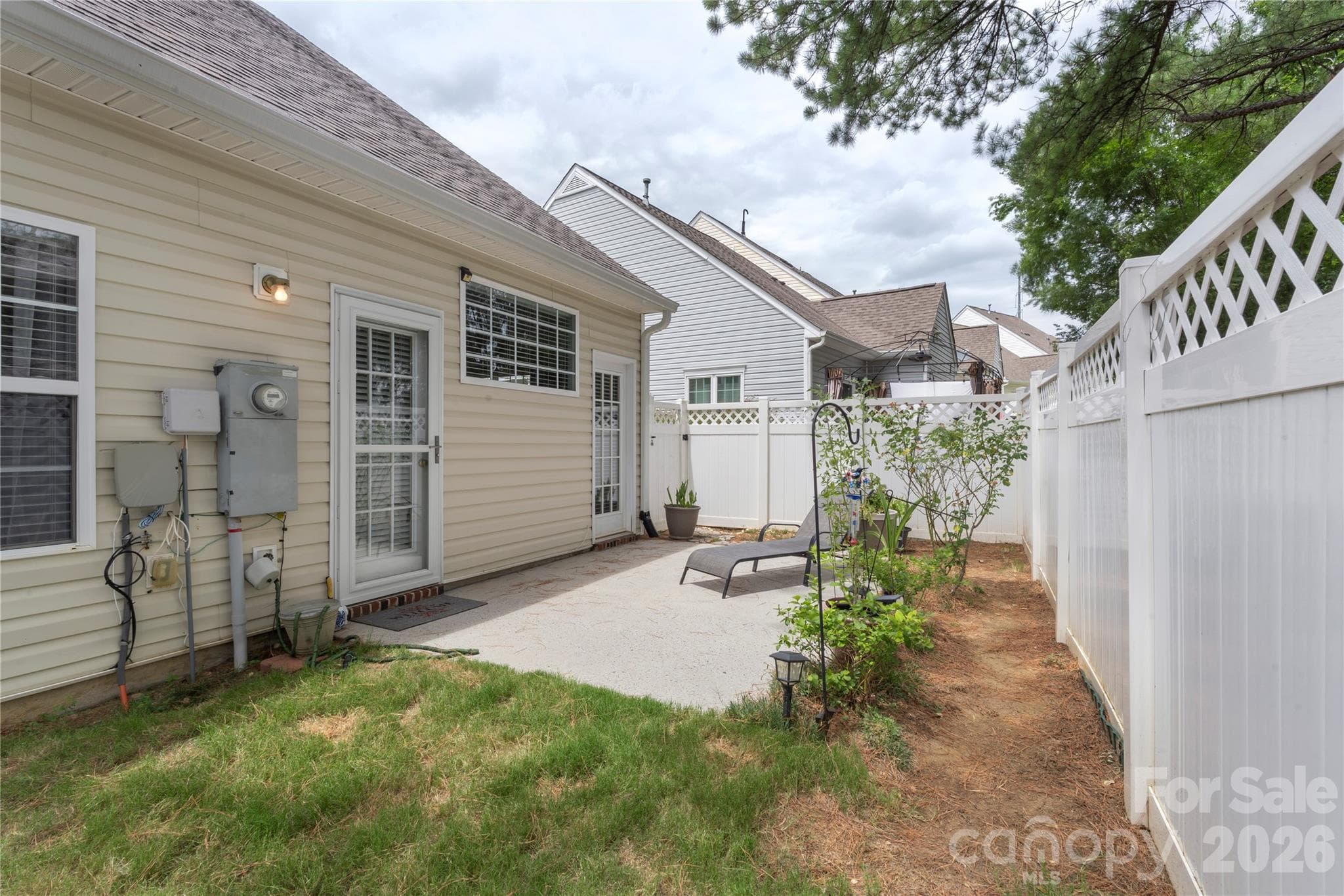 Townhouse at 806 Rock Lake Glen, Fort Mill, photo 43 of 48