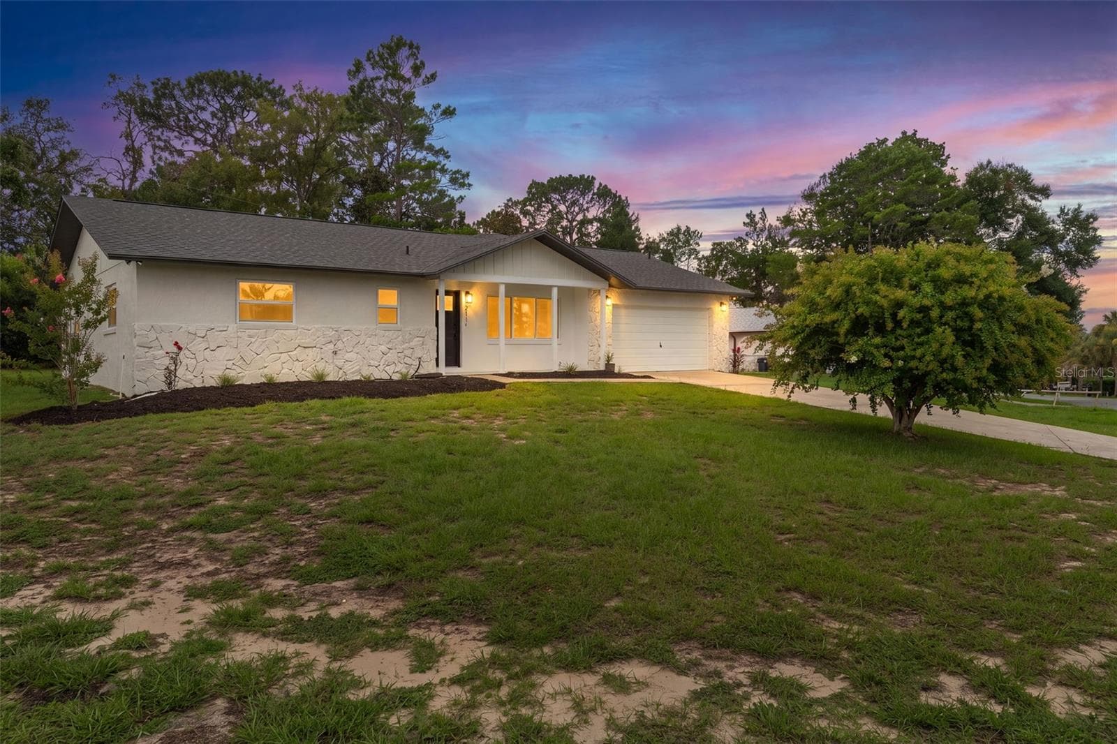 Single Family Residence at 211 S DAVIS ST, BEVERLY HILLS, photo 2 of 52
