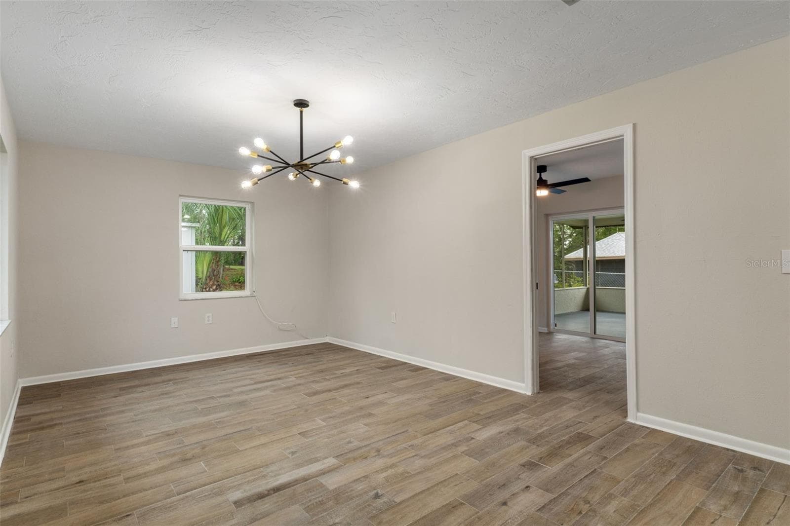 Single Family Residence at 211 S DAVIS ST, BEVERLY HILLS, photo 11 of 52