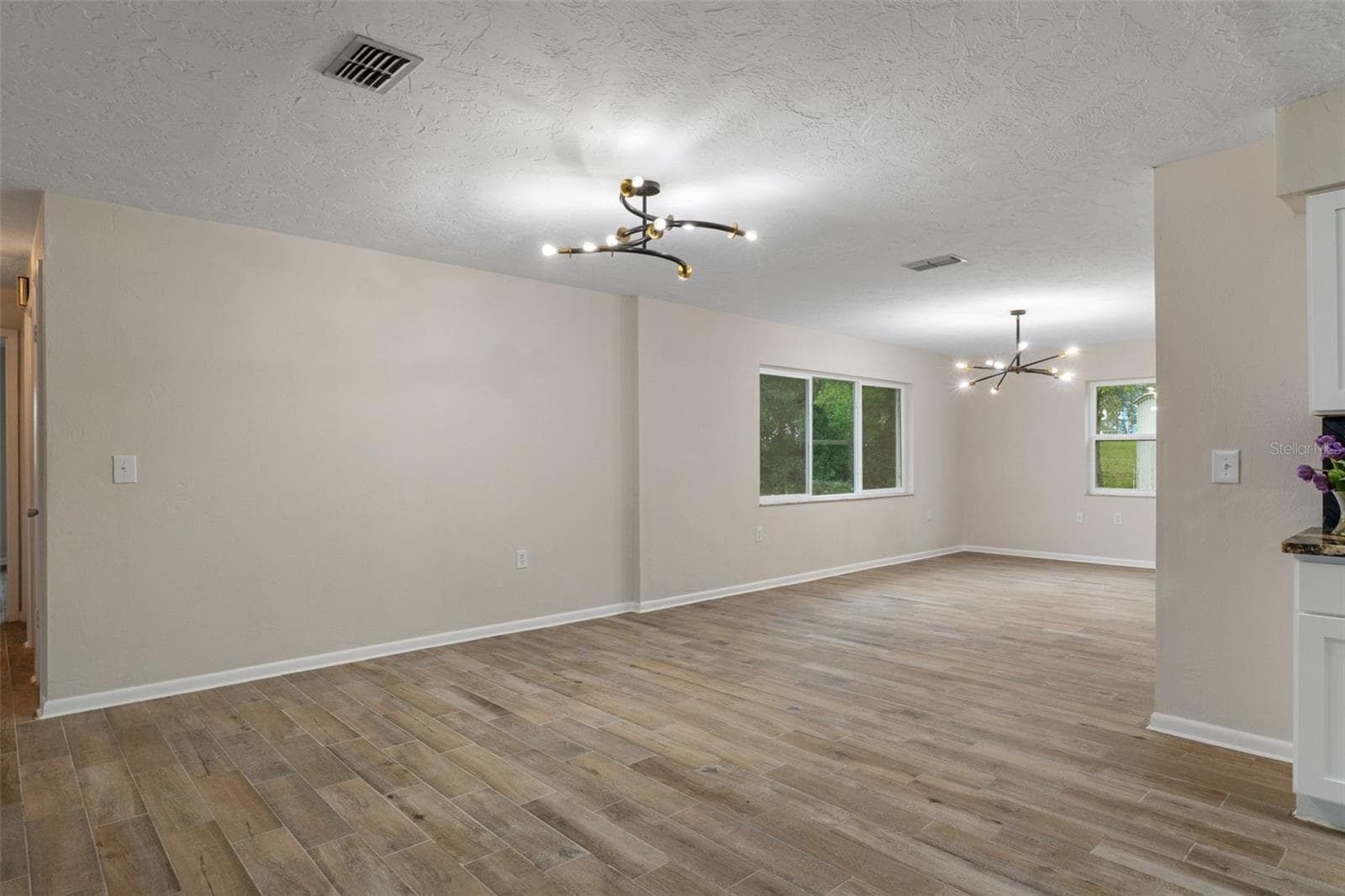 Single Family Residence at 211 S DAVIS ST, BEVERLY HILLS, photo 19 of 52