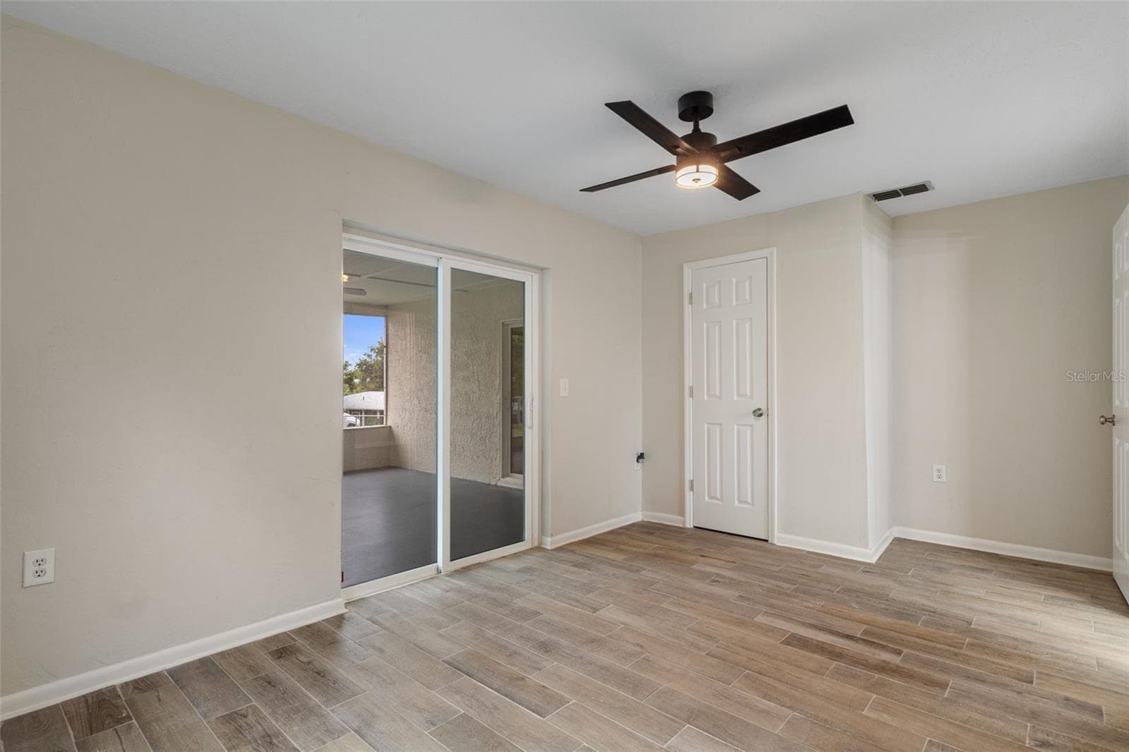 Single Family Residence at 211 S DAVIS ST, BEVERLY HILLS, photo 21 of 52