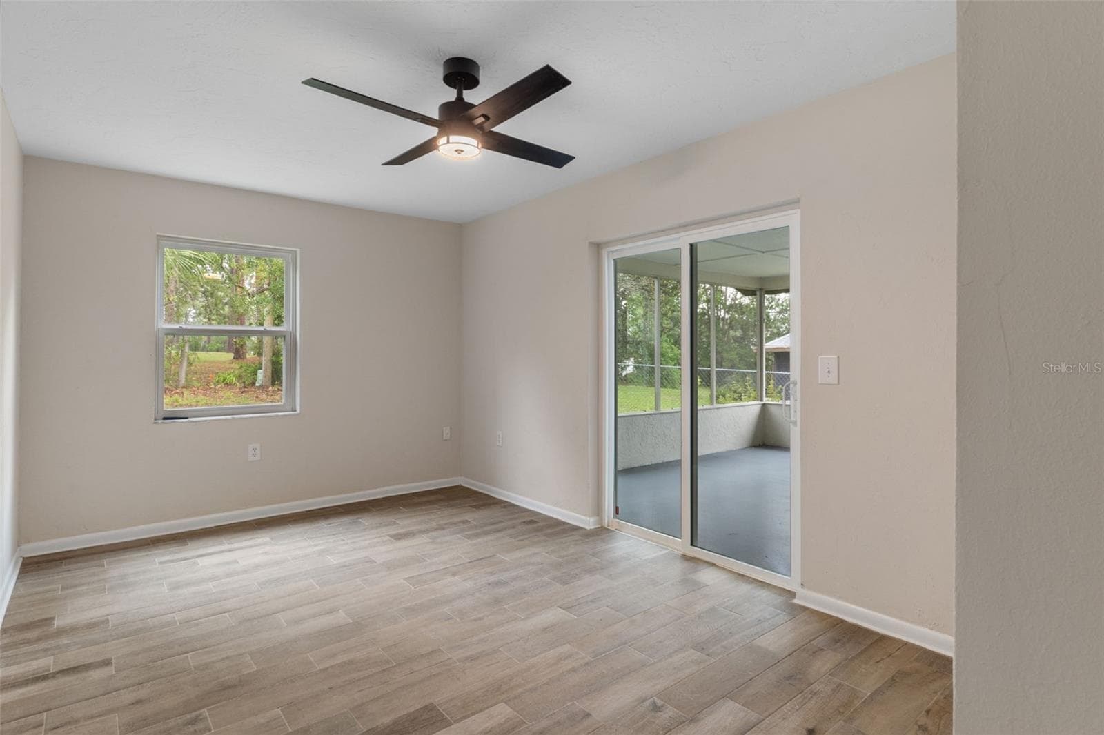 Single Family Residence at 211 S DAVIS ST, BEVERLY HILLS, photo 22 of 52