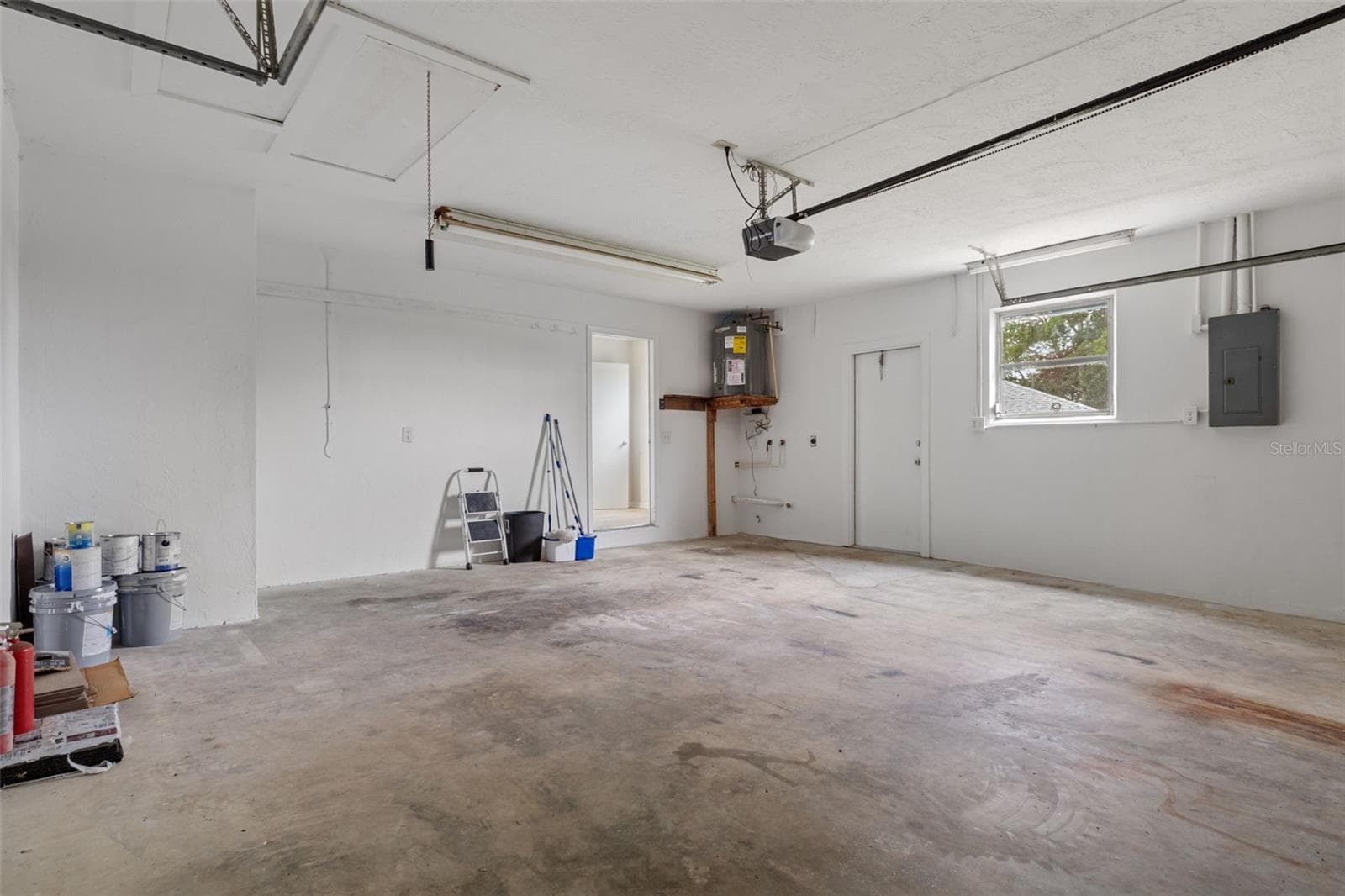 Single Family Residence at 211 S DAVIS ST, BEVERLY HILLS, photo 36 of 52