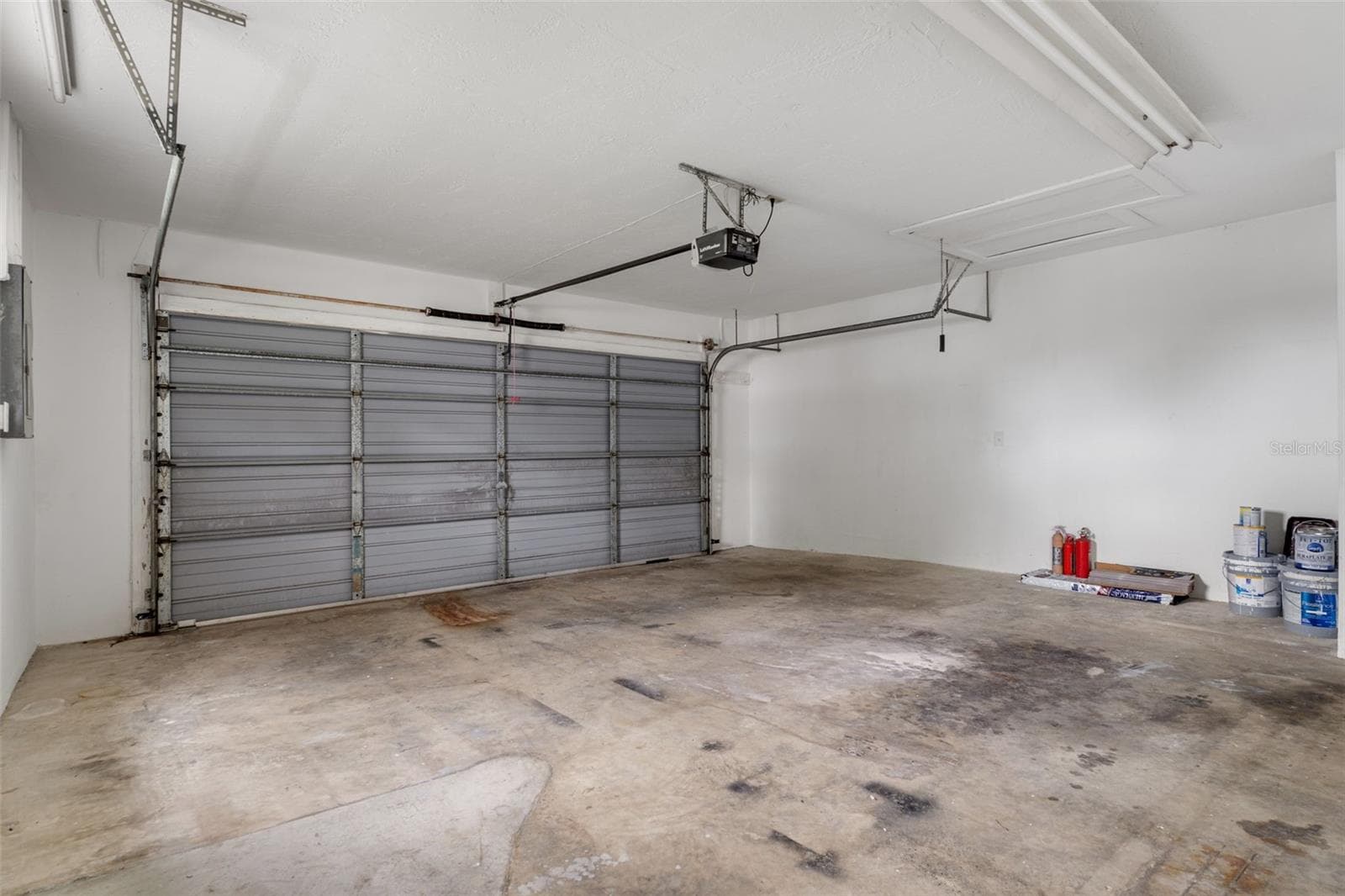 Single Family Residence at 211 S DAVIS ST, BEVERLY HILLS, photo 37 of 52