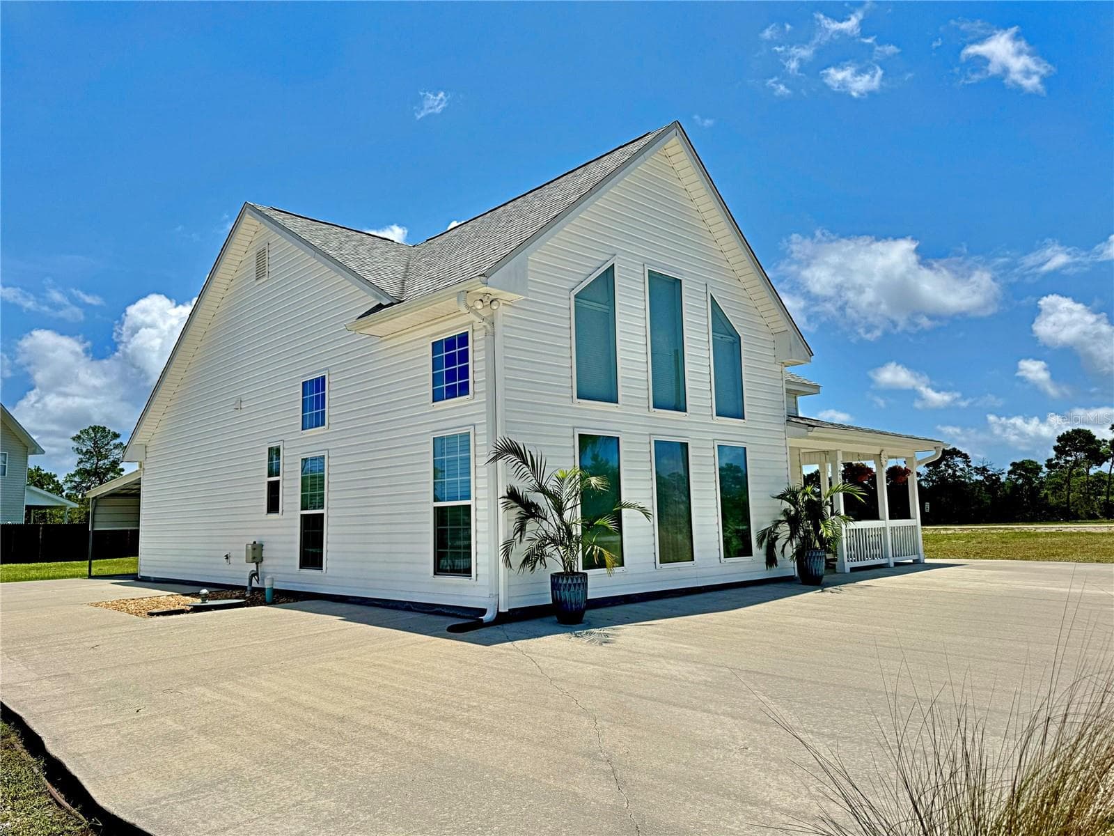Single Family Residence at 260 BLUE HERON DR, EASTPOINT, photo 4 of 43