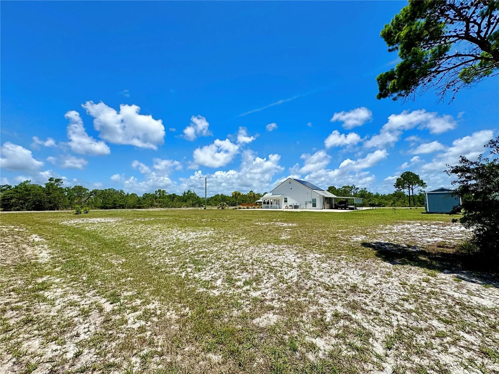 Single Family Residence at 260 BLUE HERON DR, EASTPOINT, photo 34 of 43