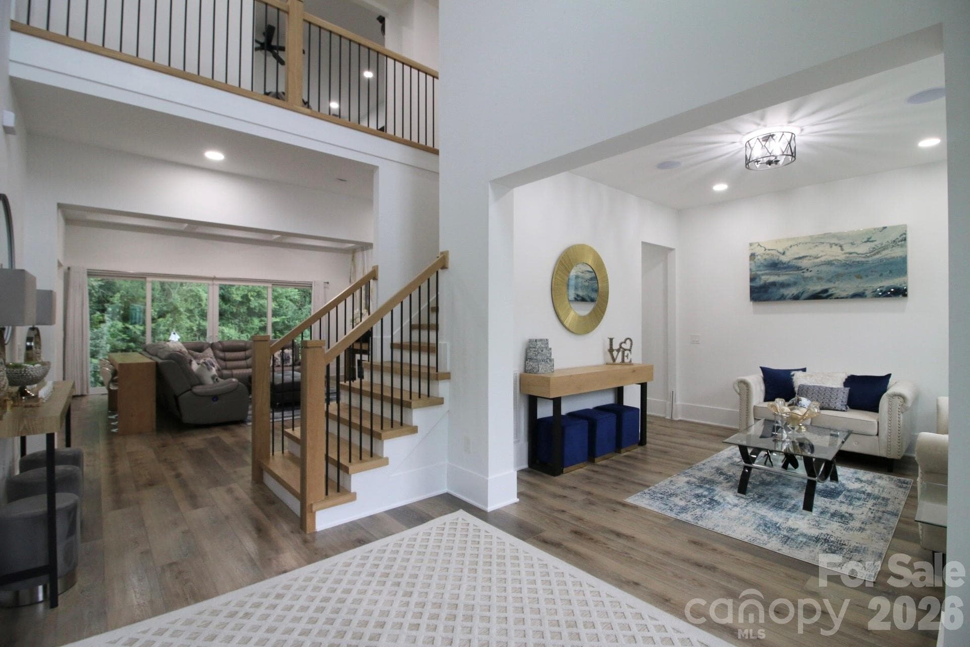 Entry foyer / Staircase (open to upper level) - Matthews