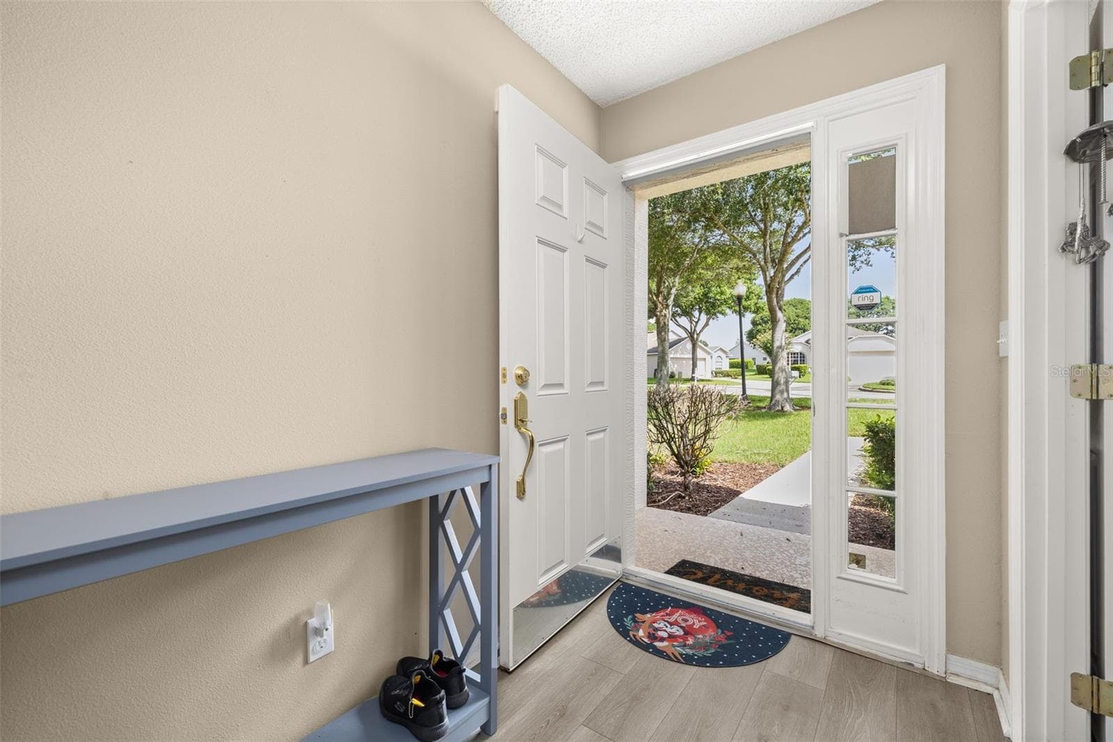 Front Entrance looking out to Cul-de-sac. - 3604 KINGSWOOD CT, CLERMONT