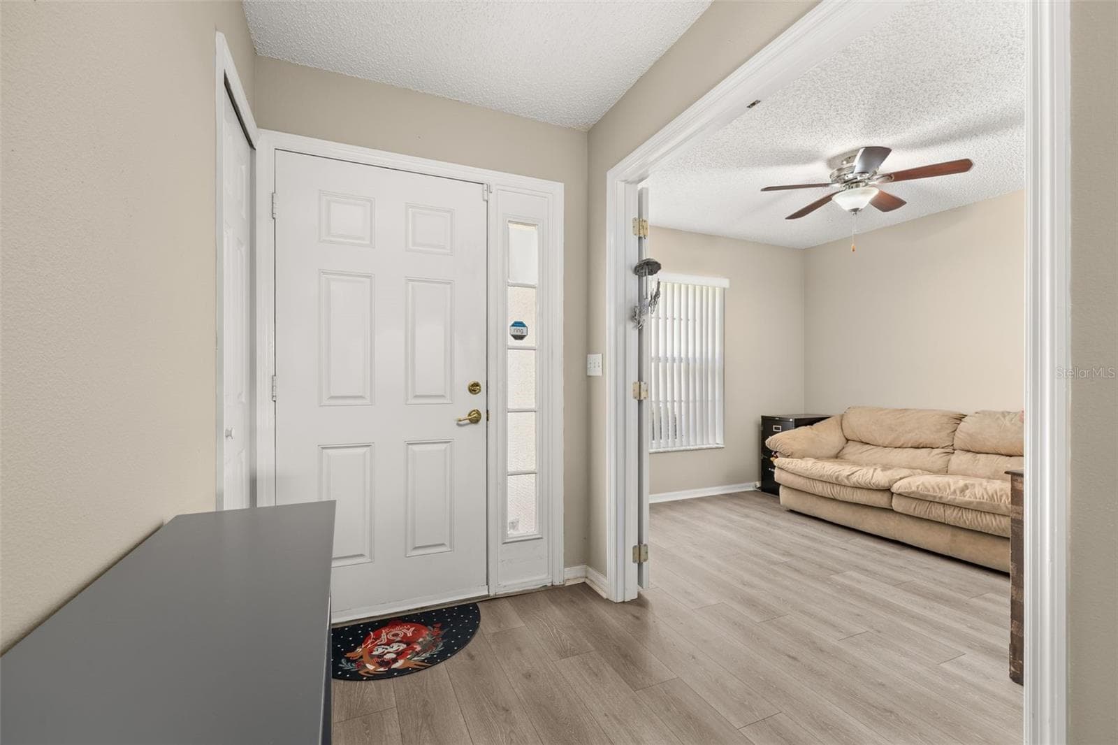 Front Entry with view of Den / Office Area - 3604 KINGSWOOD CT, CLERMONT