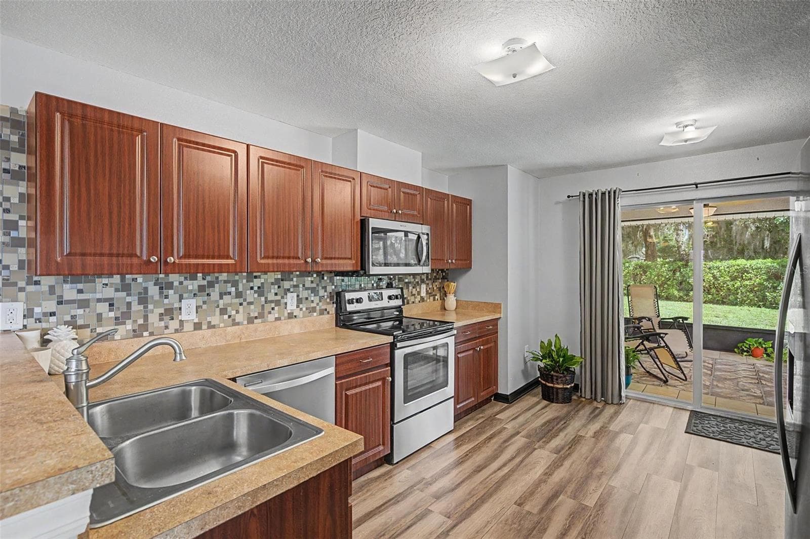 Single Family Residence at 15373 CALLISTA LN, DADE CITY, photo 14 of 53