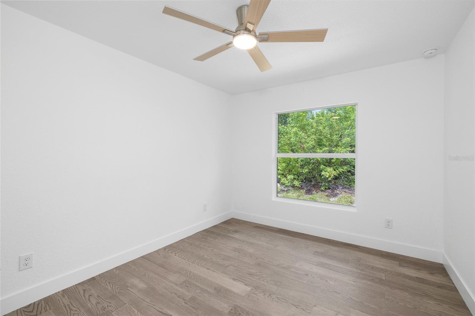 Single Family Residence at 152 ALBATROSS RD, ROTONDA WEST, photo 17 of 47