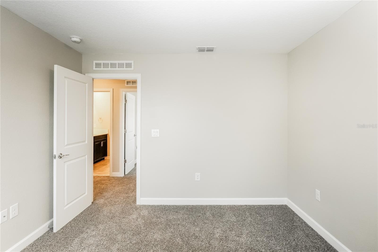 Single Family Residence at 2344 CRESCENT MOON ST, KISSIMMEE, photo 5 of 15