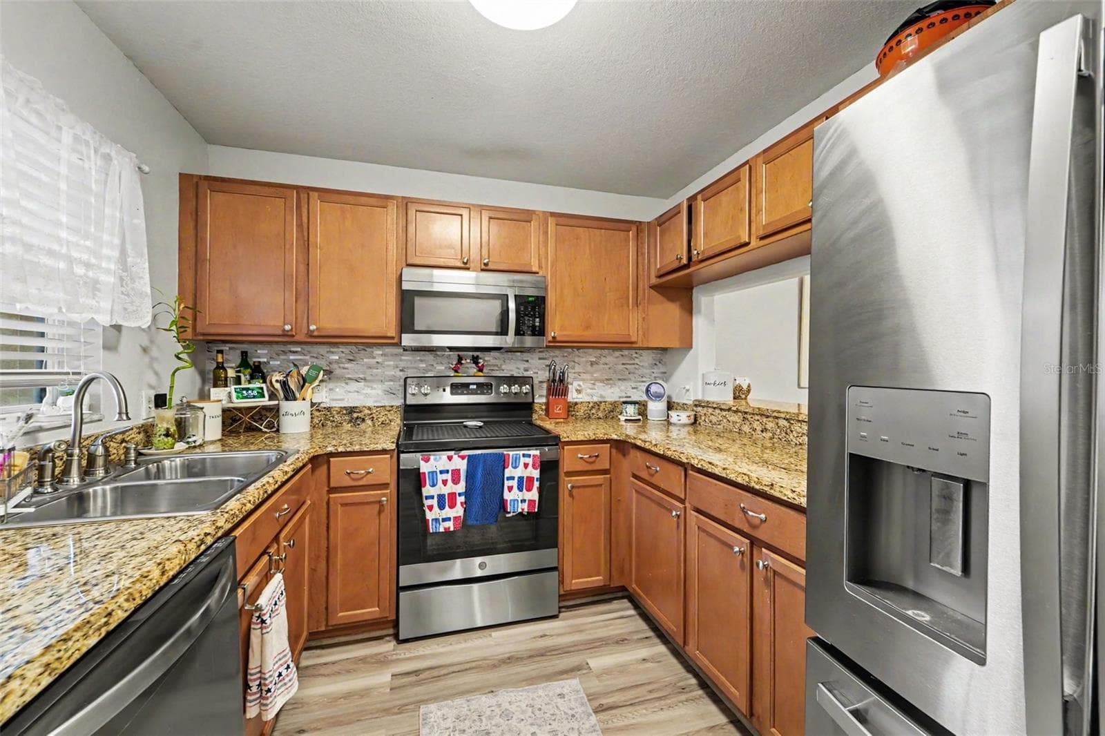 Townhouse at 6255 TIMBERLY LN, ZEPHYRHILLS, photo 4 of 28