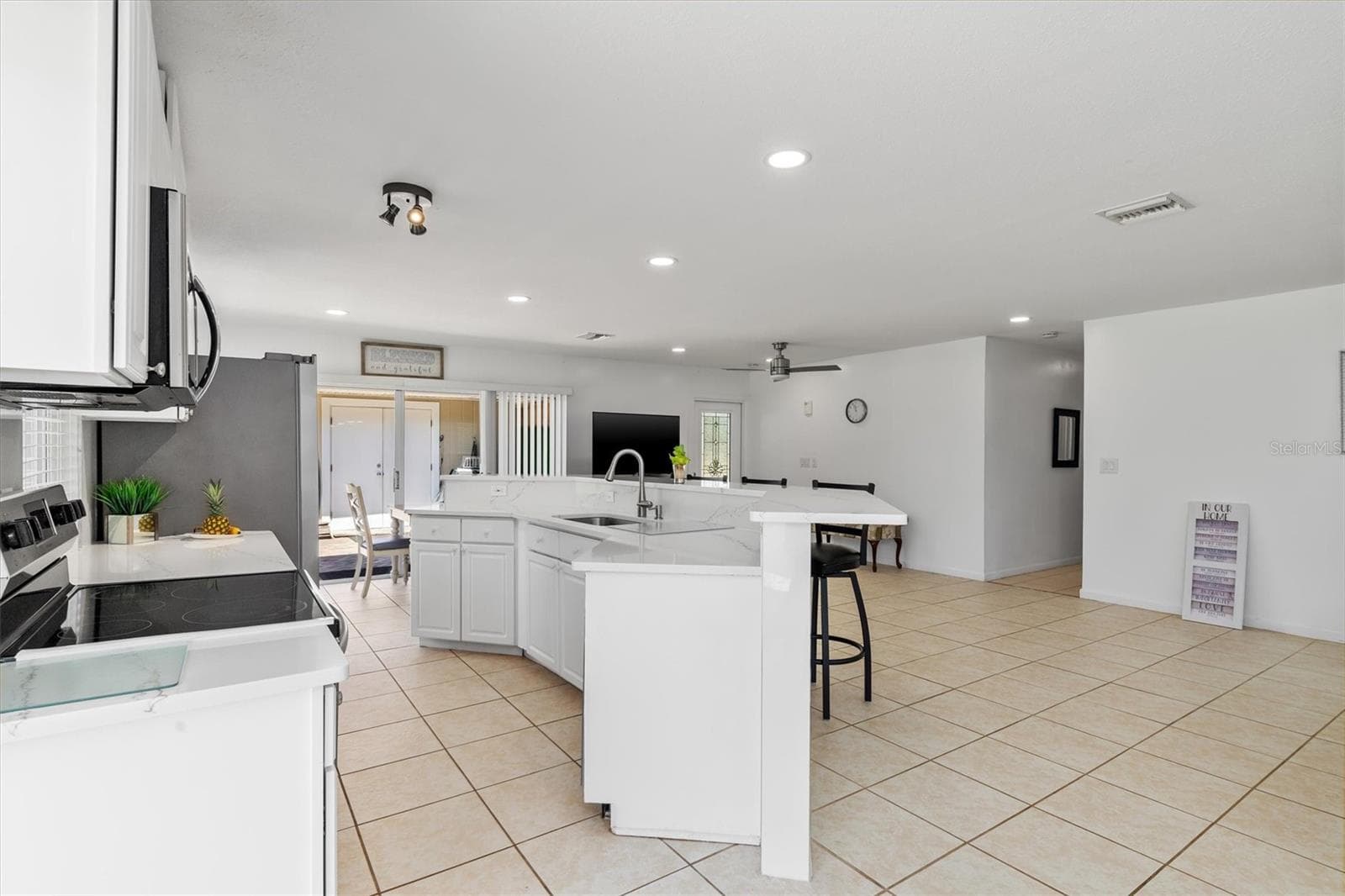 Single Family Residence at 18579 ROBINSON AVE, PORT CHARLOTTE, photo 10 of 50