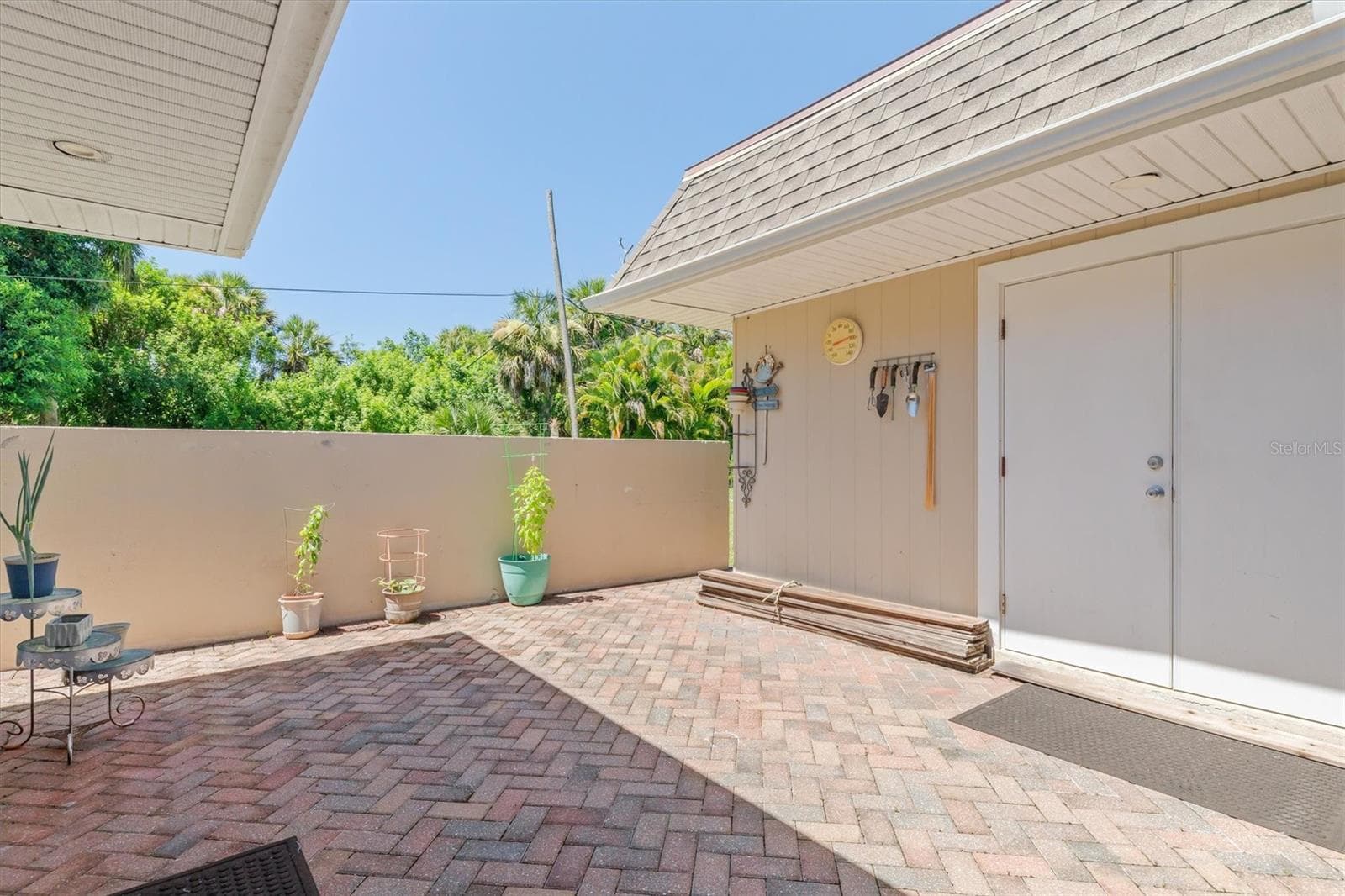 Court Yard Area - 18579 ROBINSON AVE, PORT CHARLOTTE
