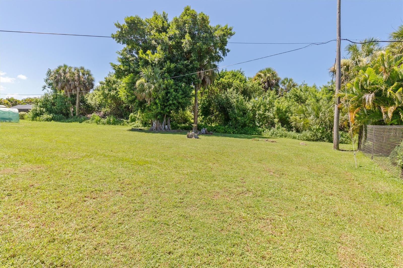 Single Family Residence at 18579 ROBINSON AVE, PORT CHARLOTTE, photo 29 of 50